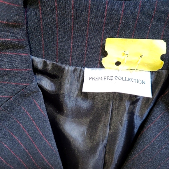 Women's Three-button Striped Embroidered Blazer Jacket and Skirt Set - Picture 4 of 9